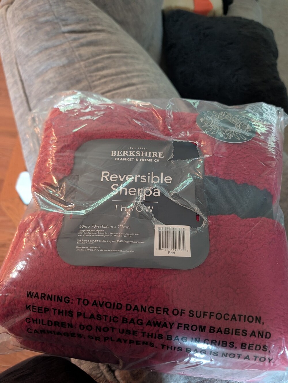Berkshire Sherpa Reversible 60" x 70" Red burgundy Brand New